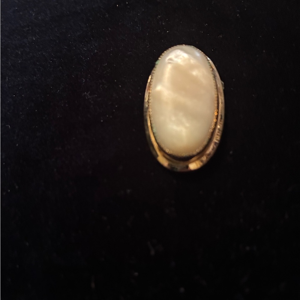 Vintage 12k Gold-Filled Mother of Pearl Pendant.